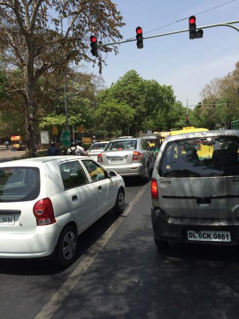 Traffic in New Dehli during odd-even scheme